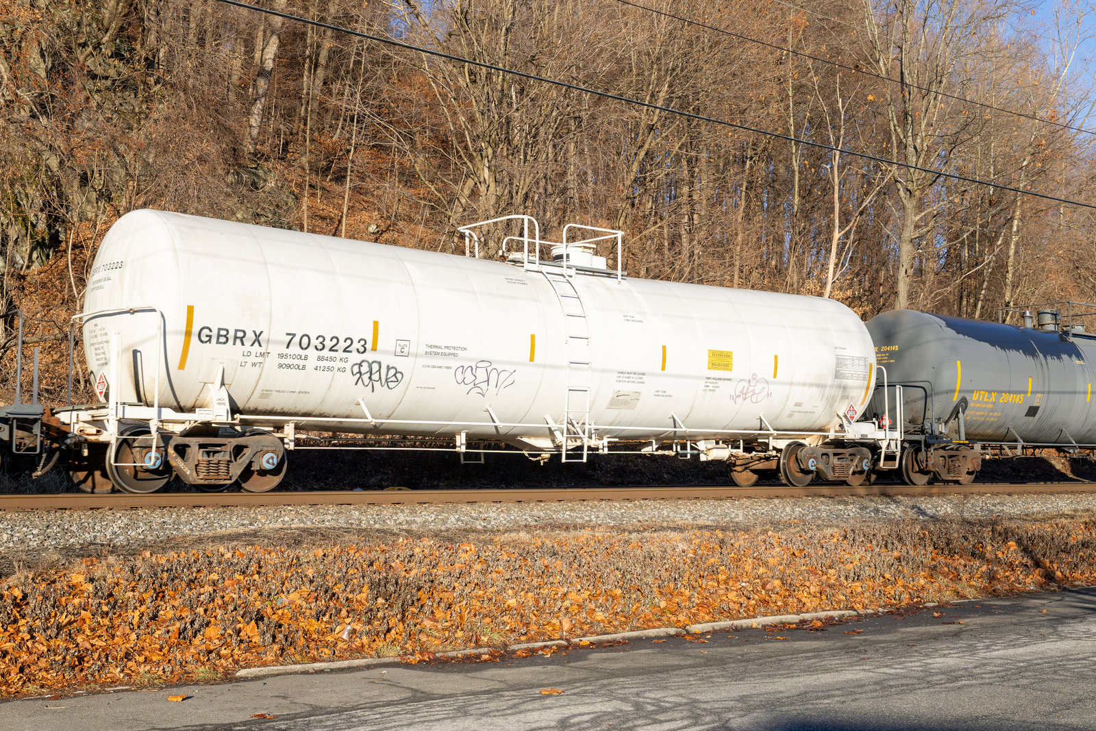 GBRX 703223