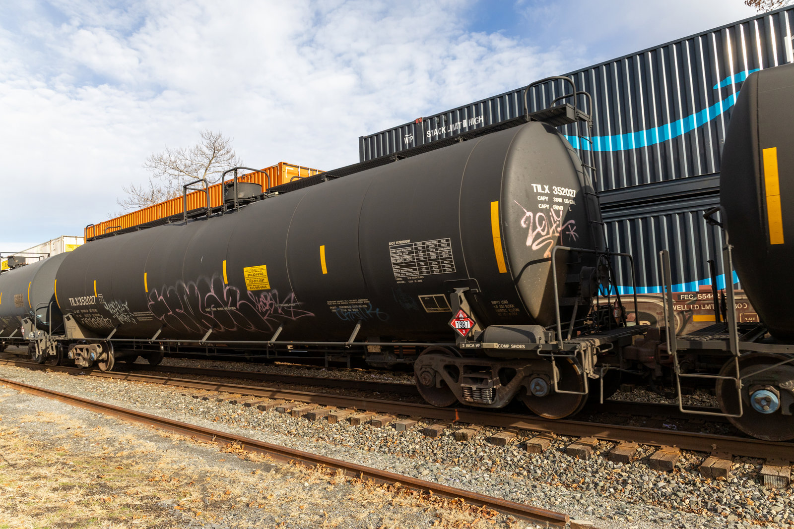 TILX 352027