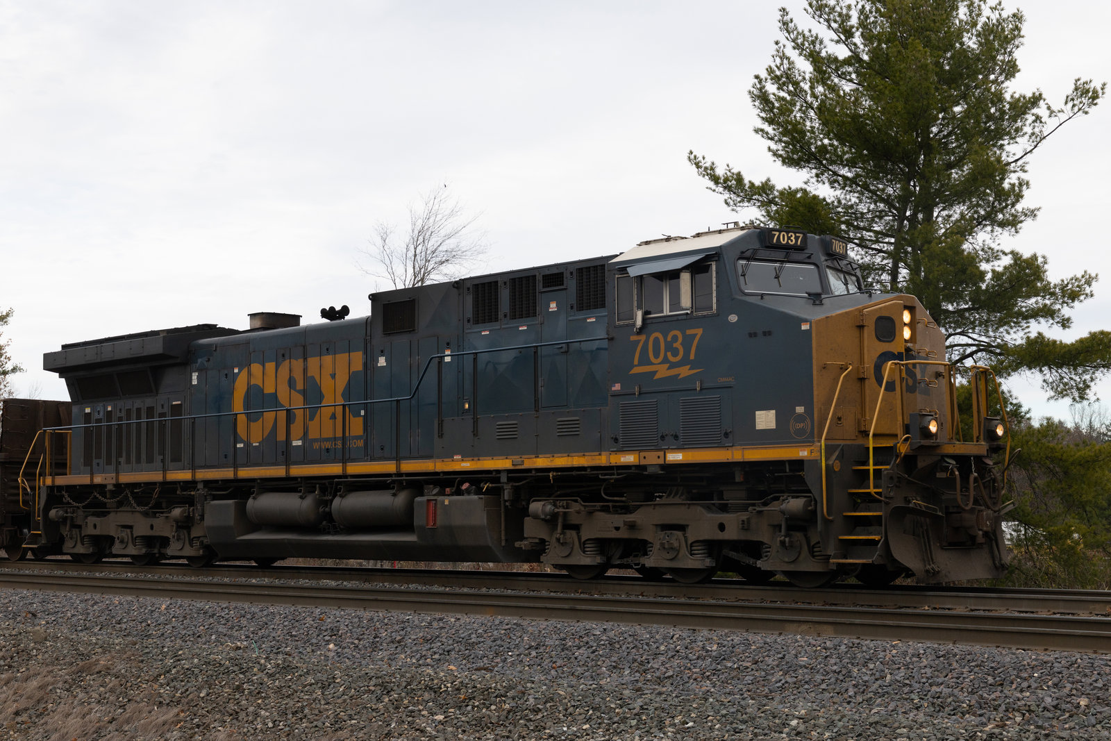 CSXT 7037
