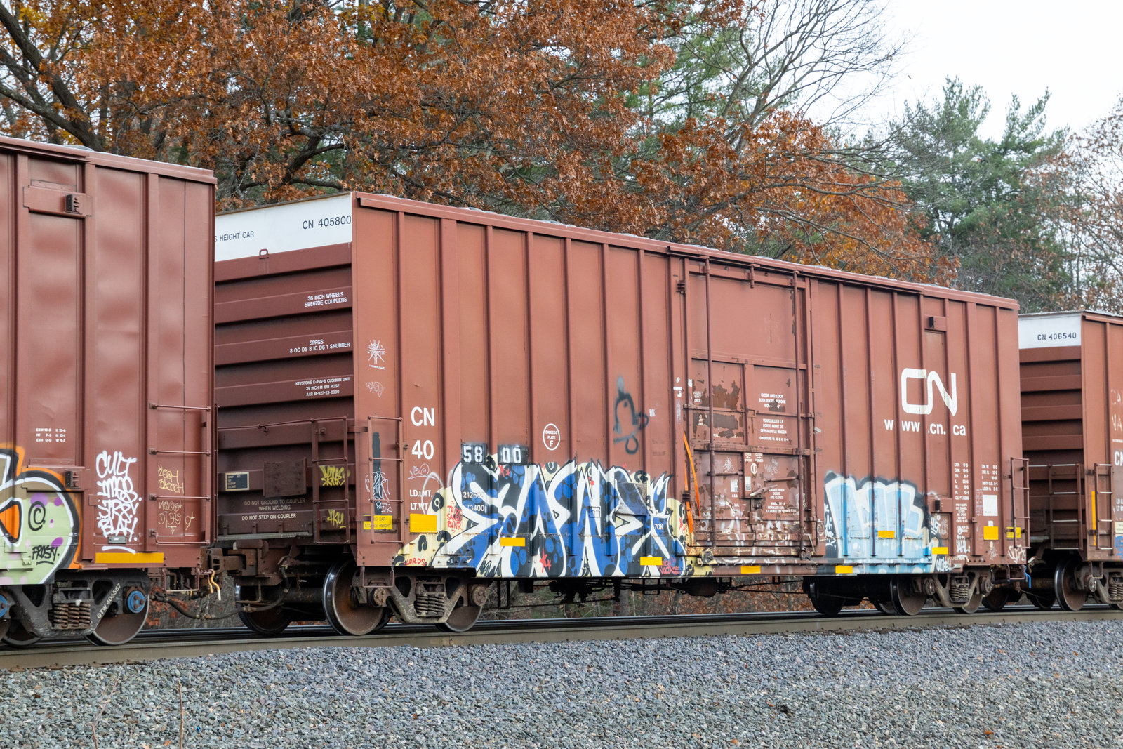 CN 405800