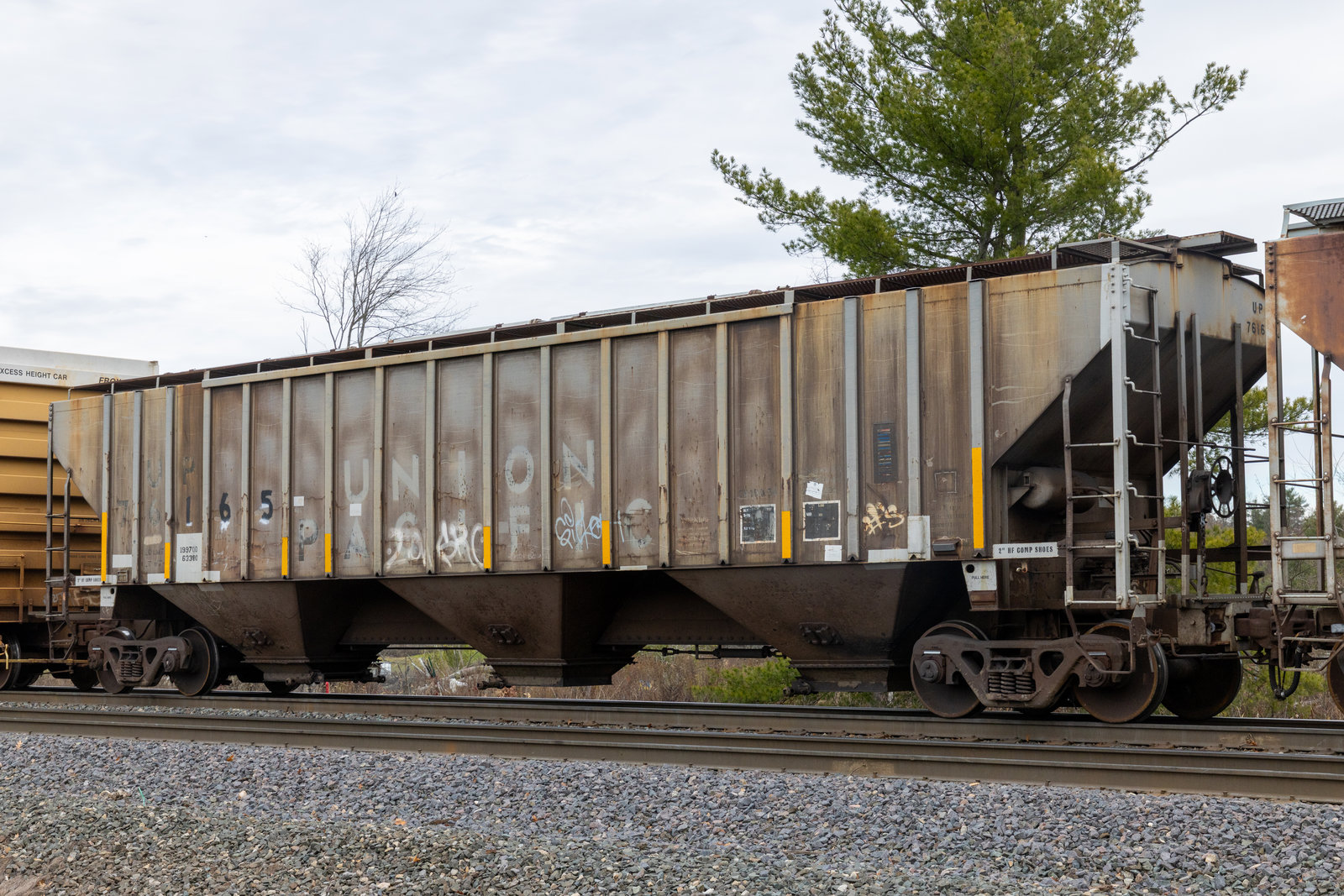 UP 76165