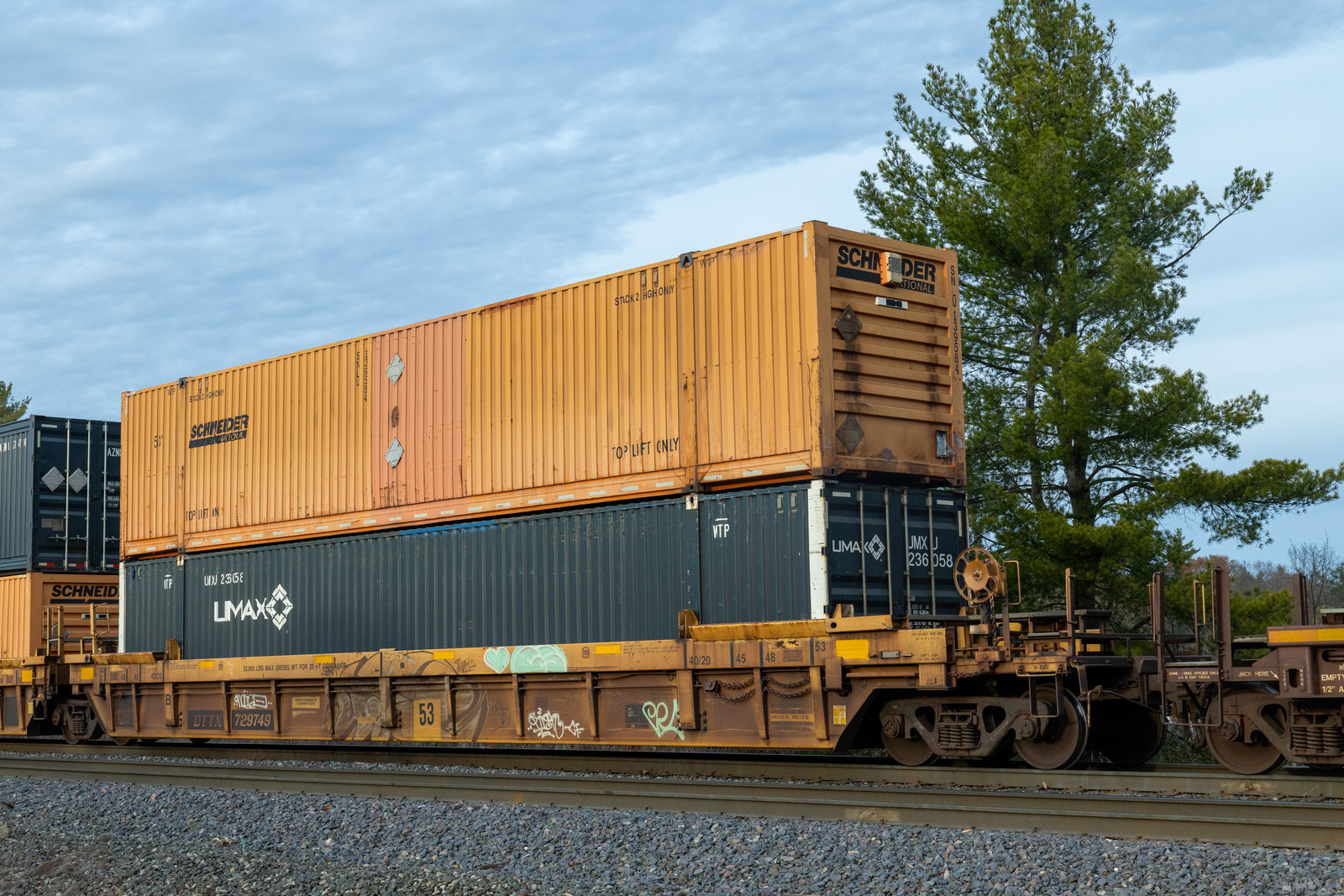 DTTX 729749B
