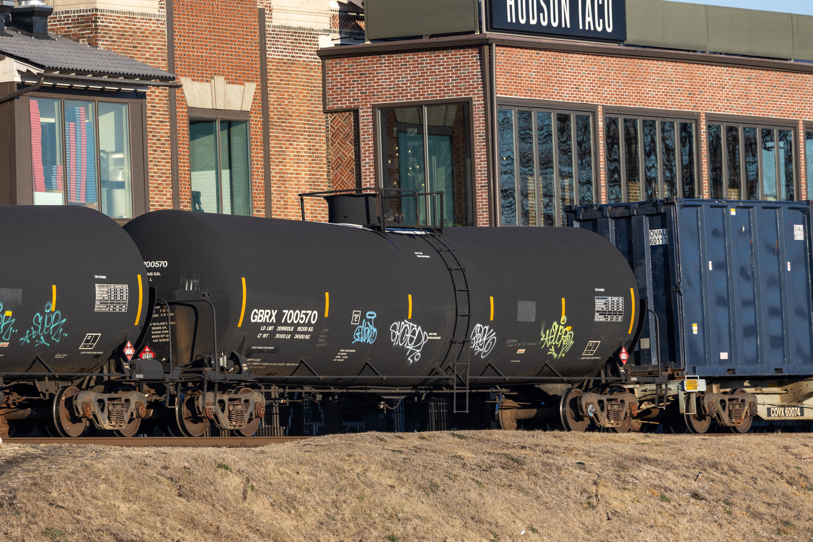GBRX 700570