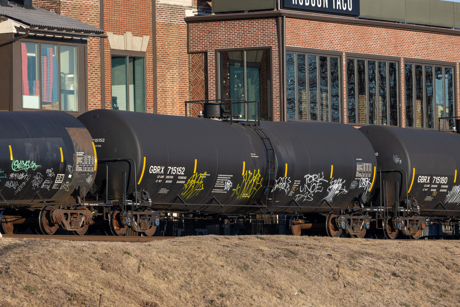 GBRX 715152