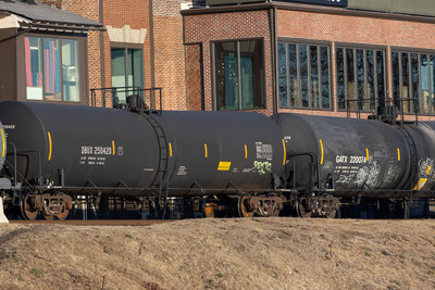 DBUX 250420