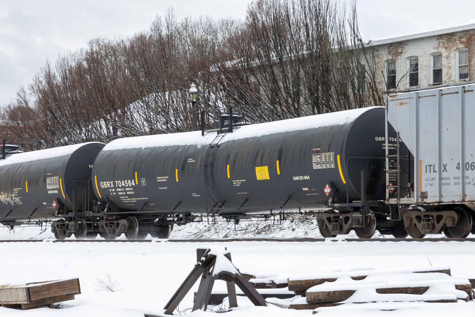 GBRX 704564