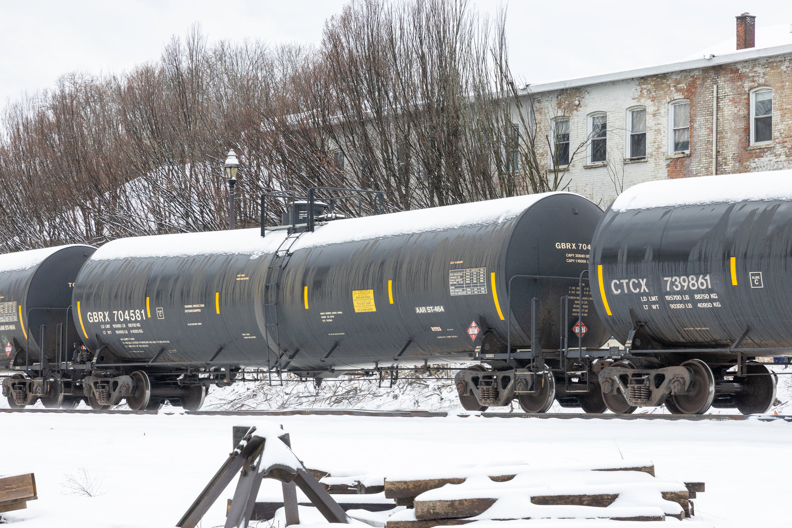 GBRX 704581