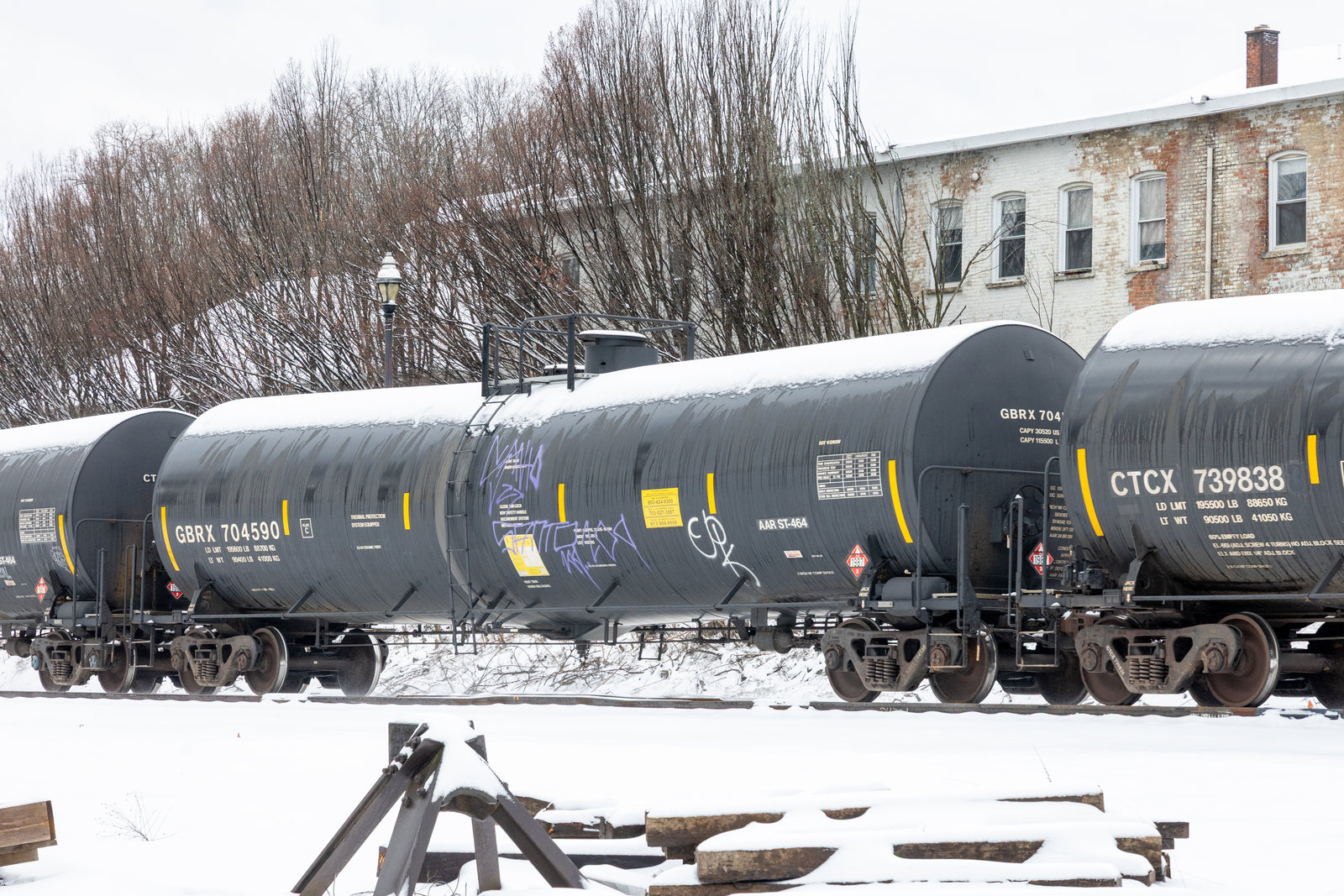 GBRX 704590