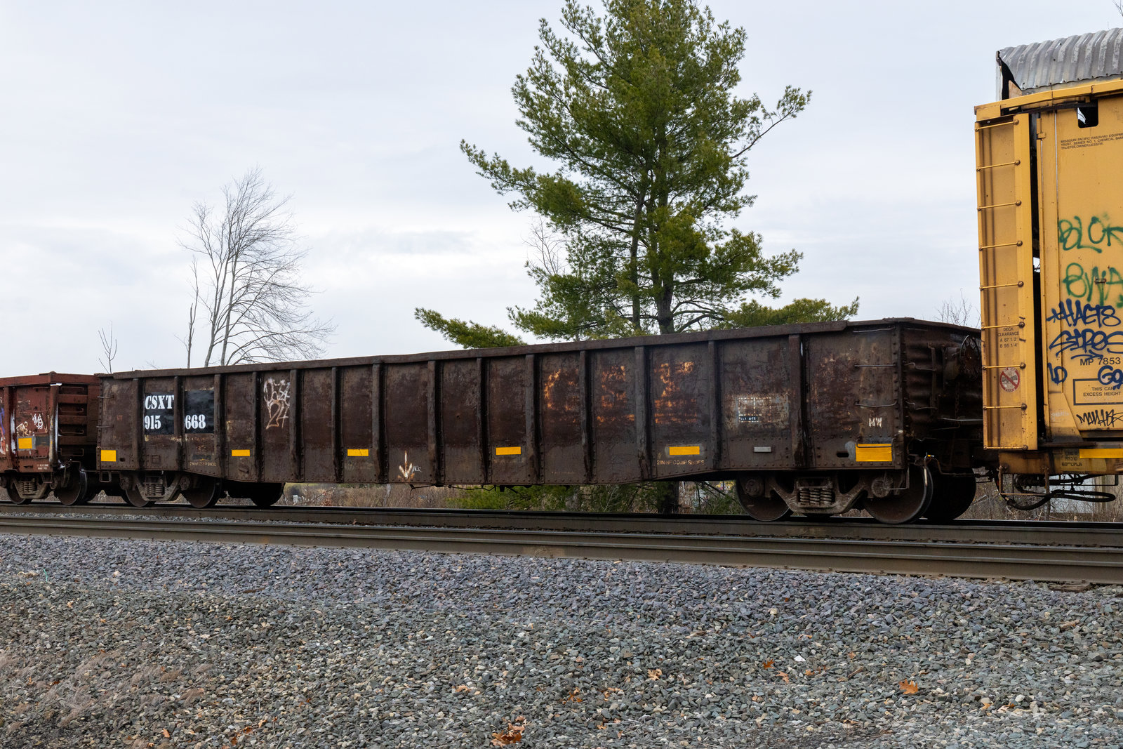 CSXT 915668