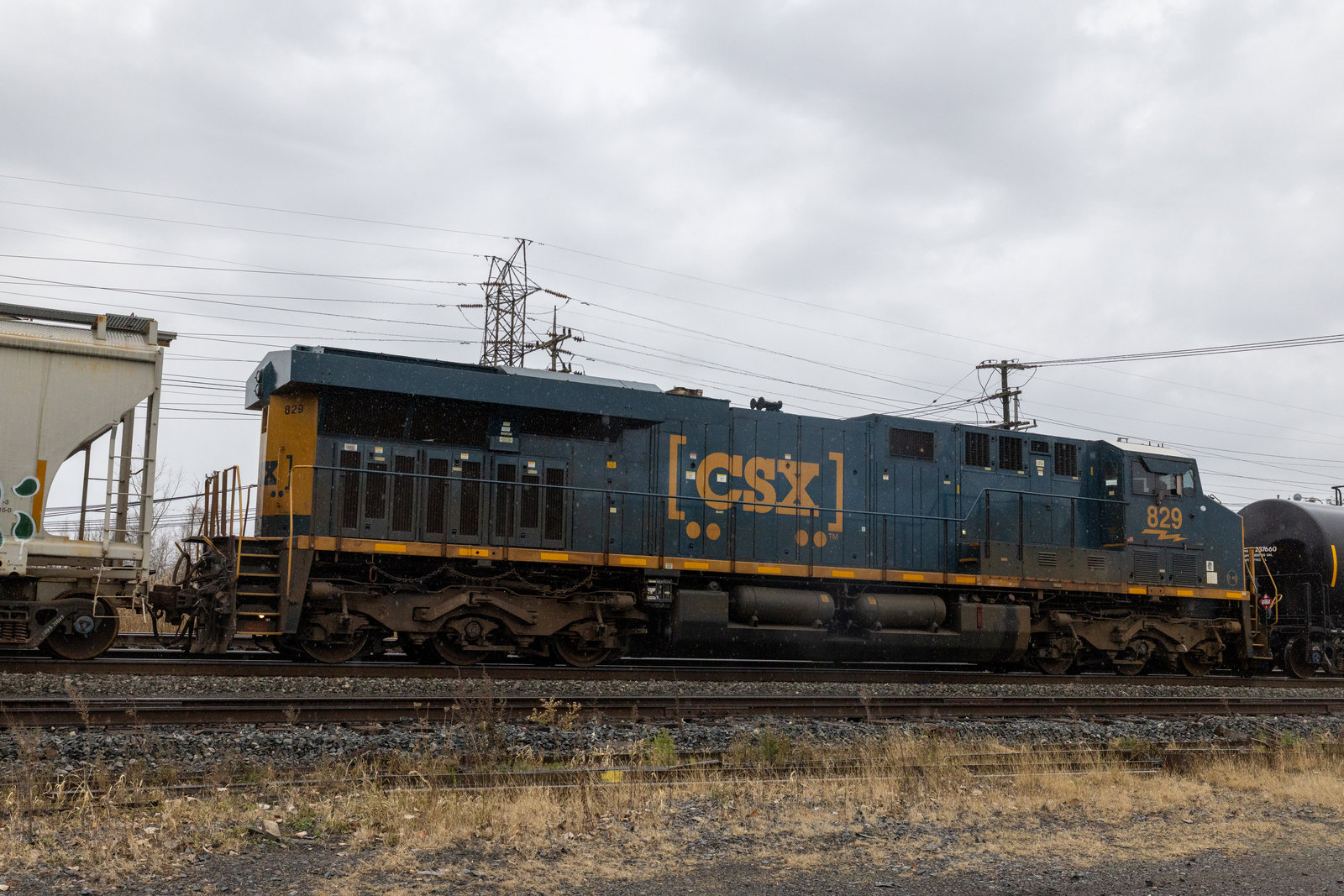 CSXT 829