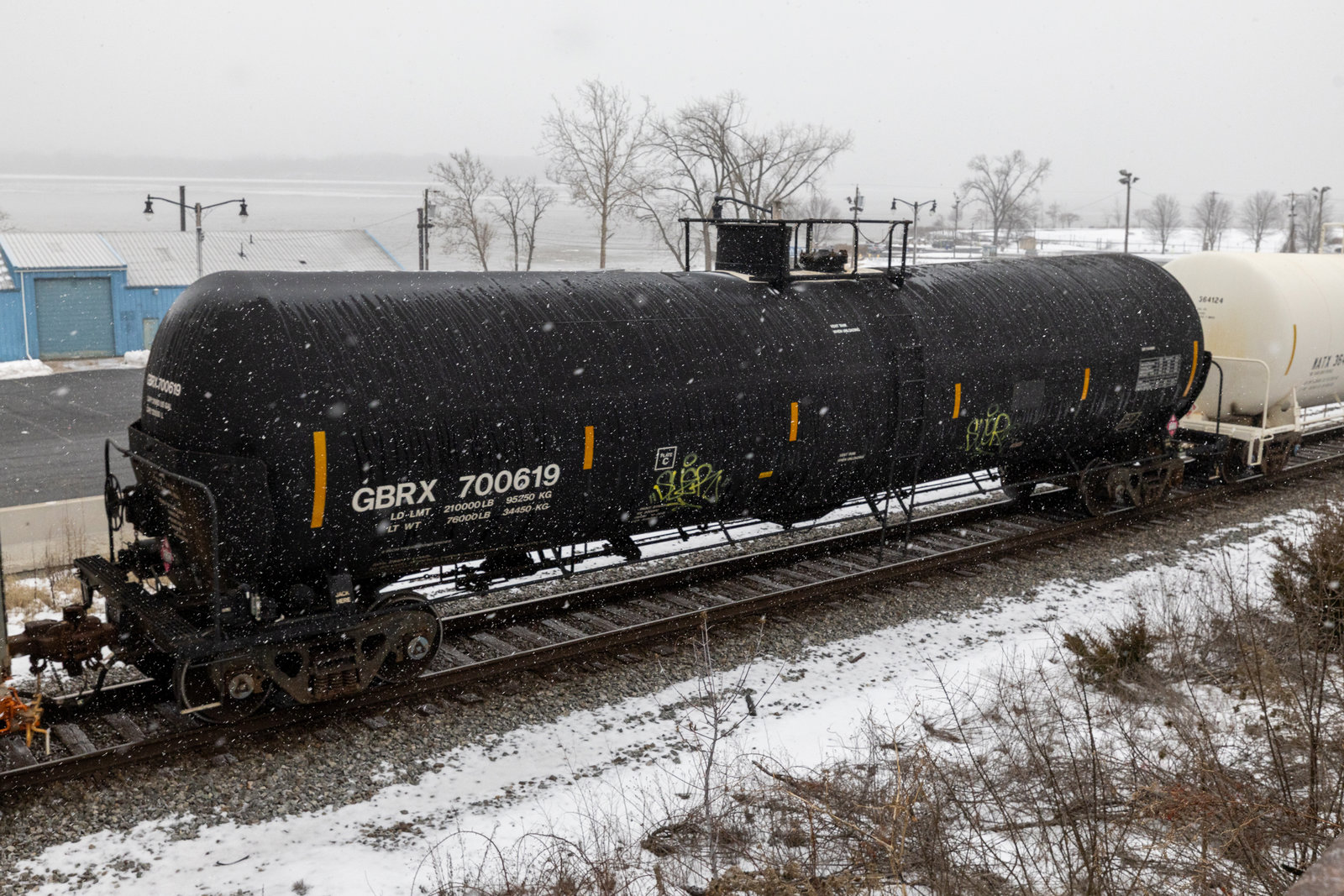 GBRX 700619