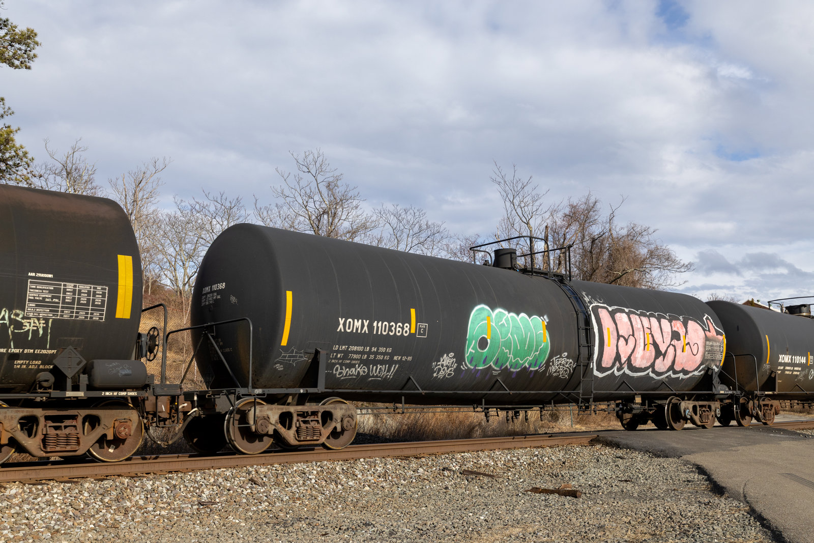 XOMX 110368