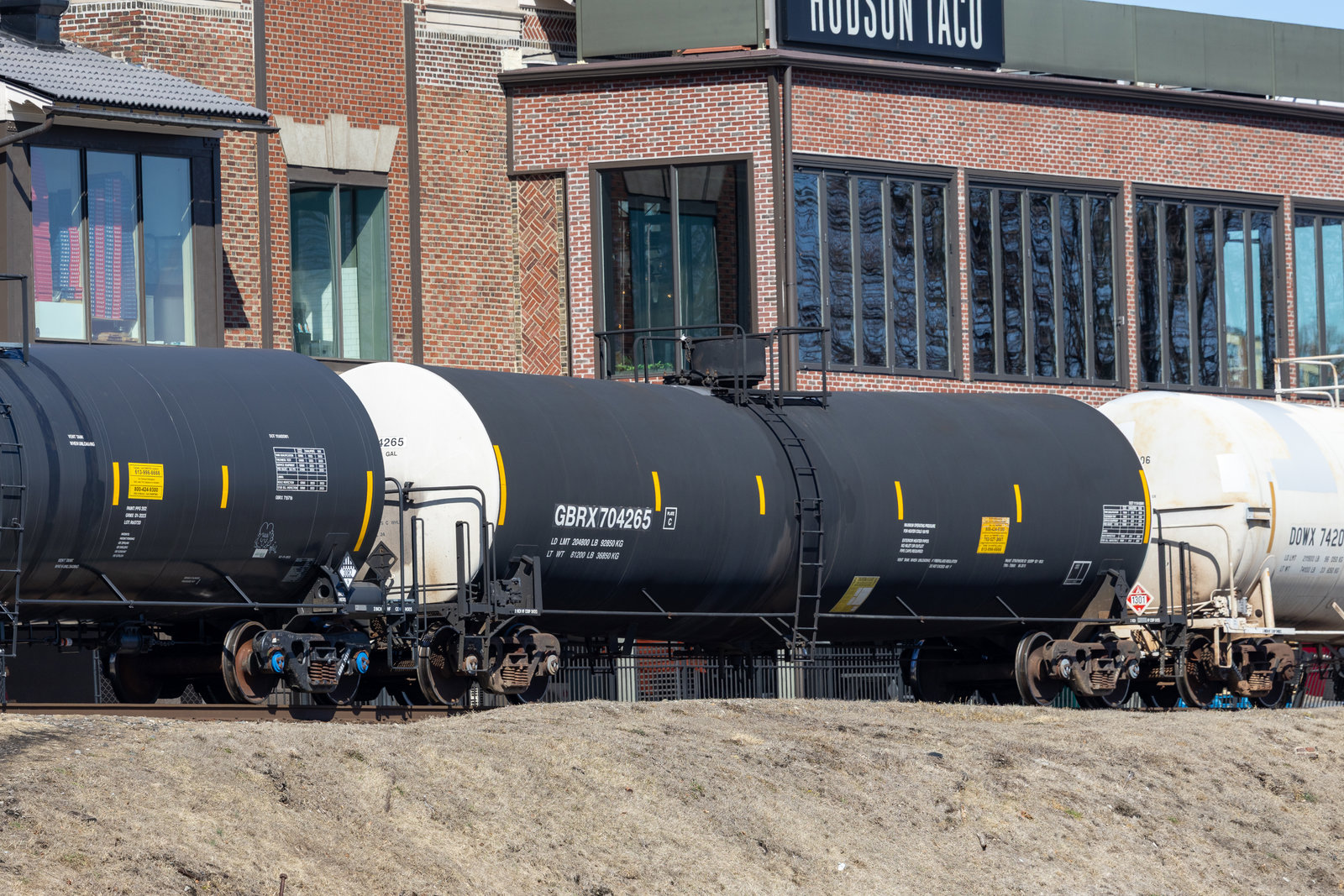 GBRX 704265