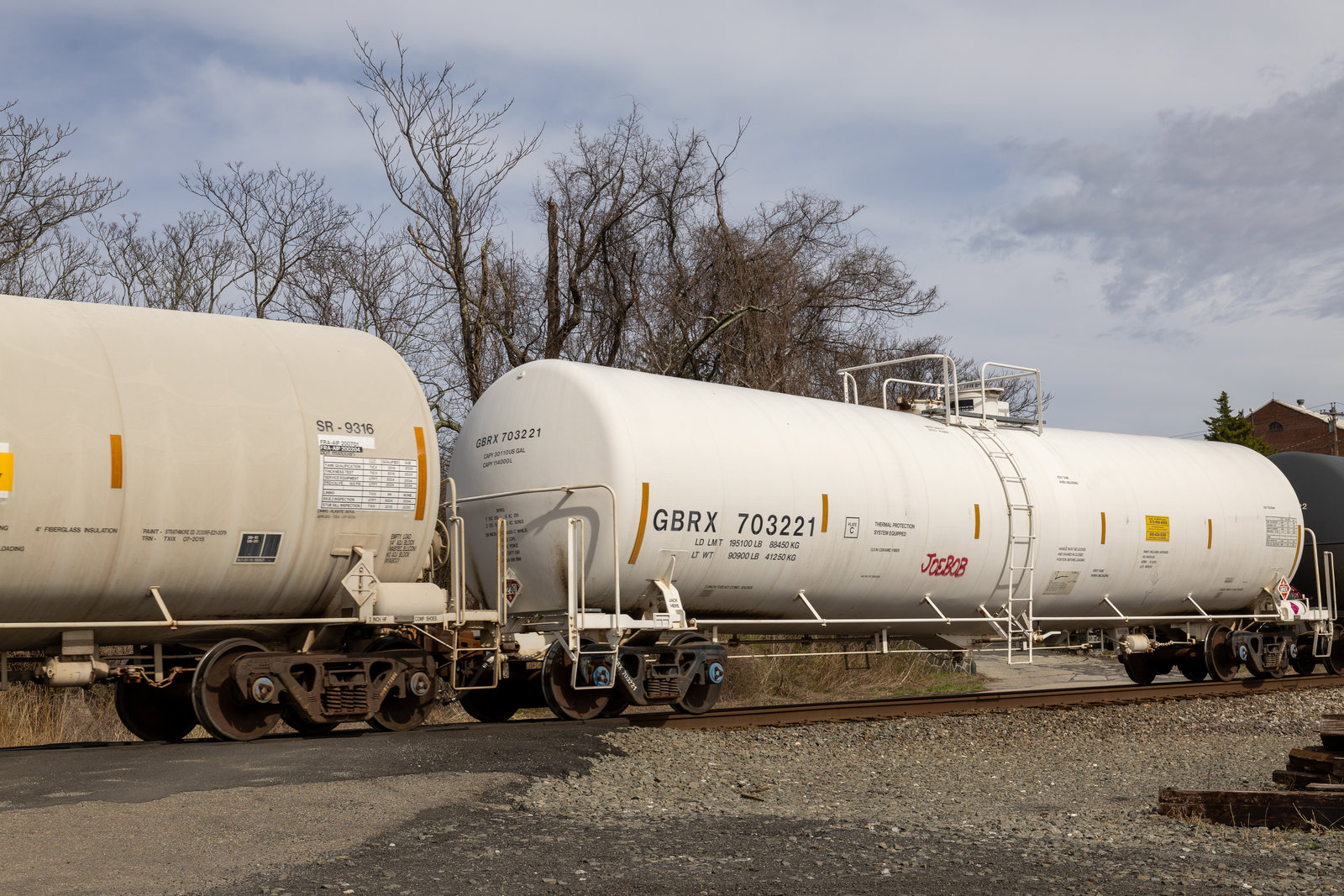 GBRX 703221