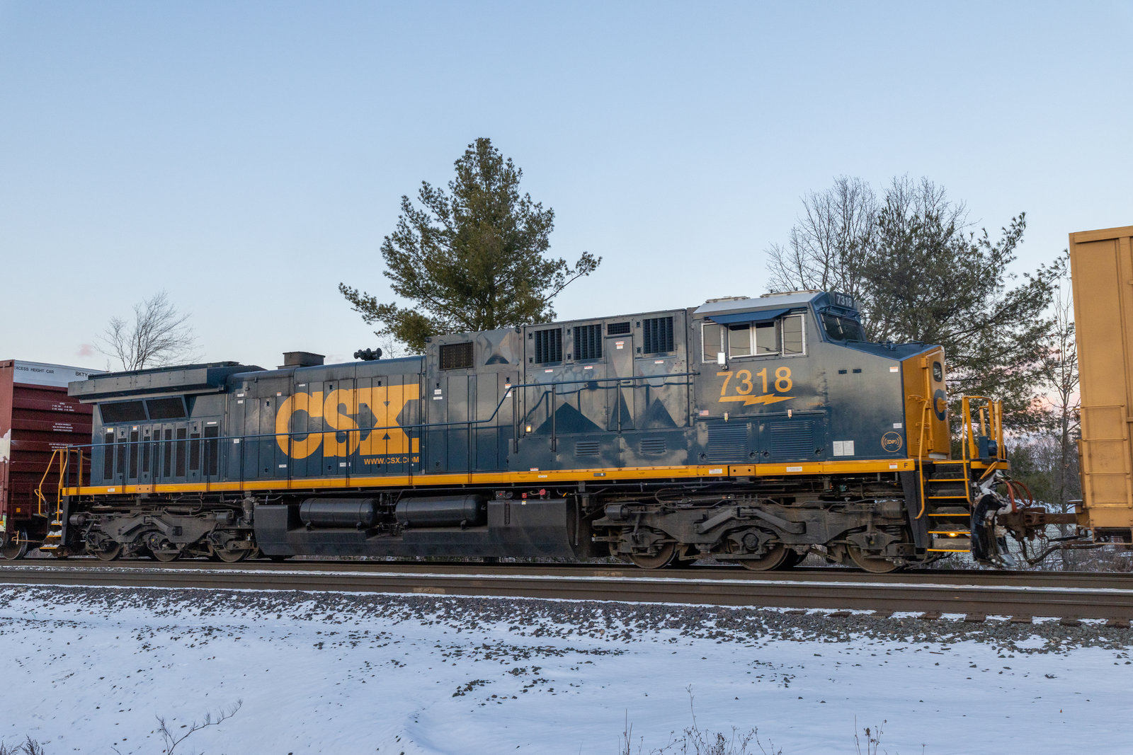 CSXT 7318