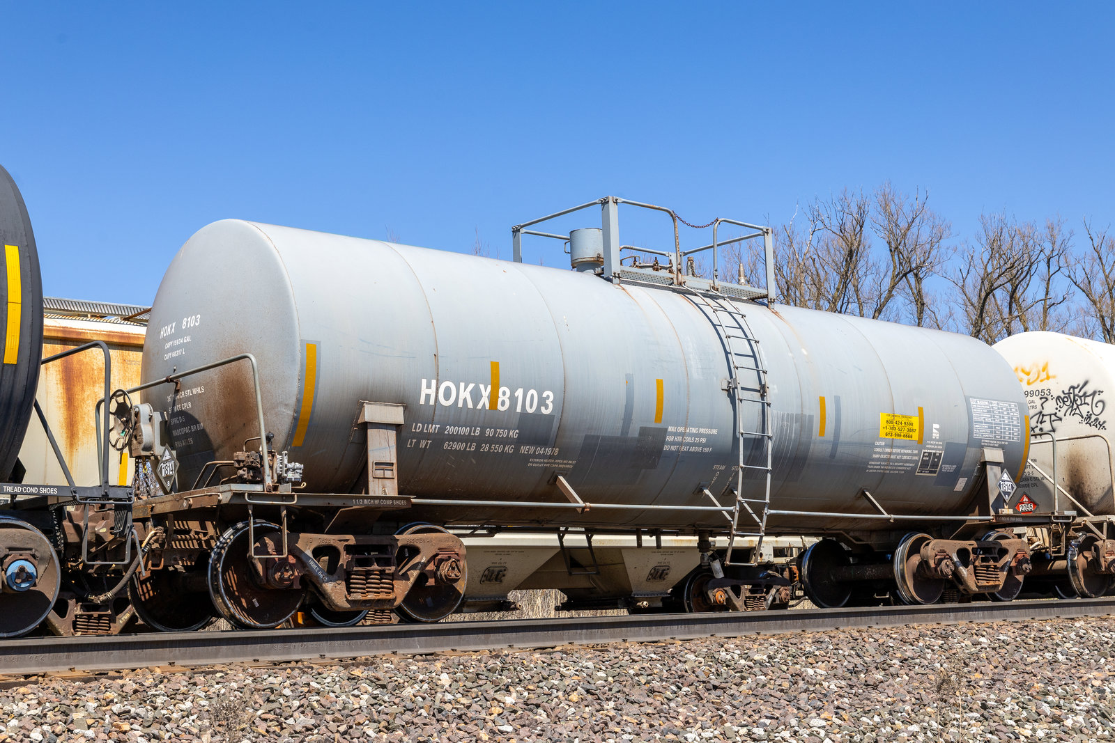 HOKX 8103