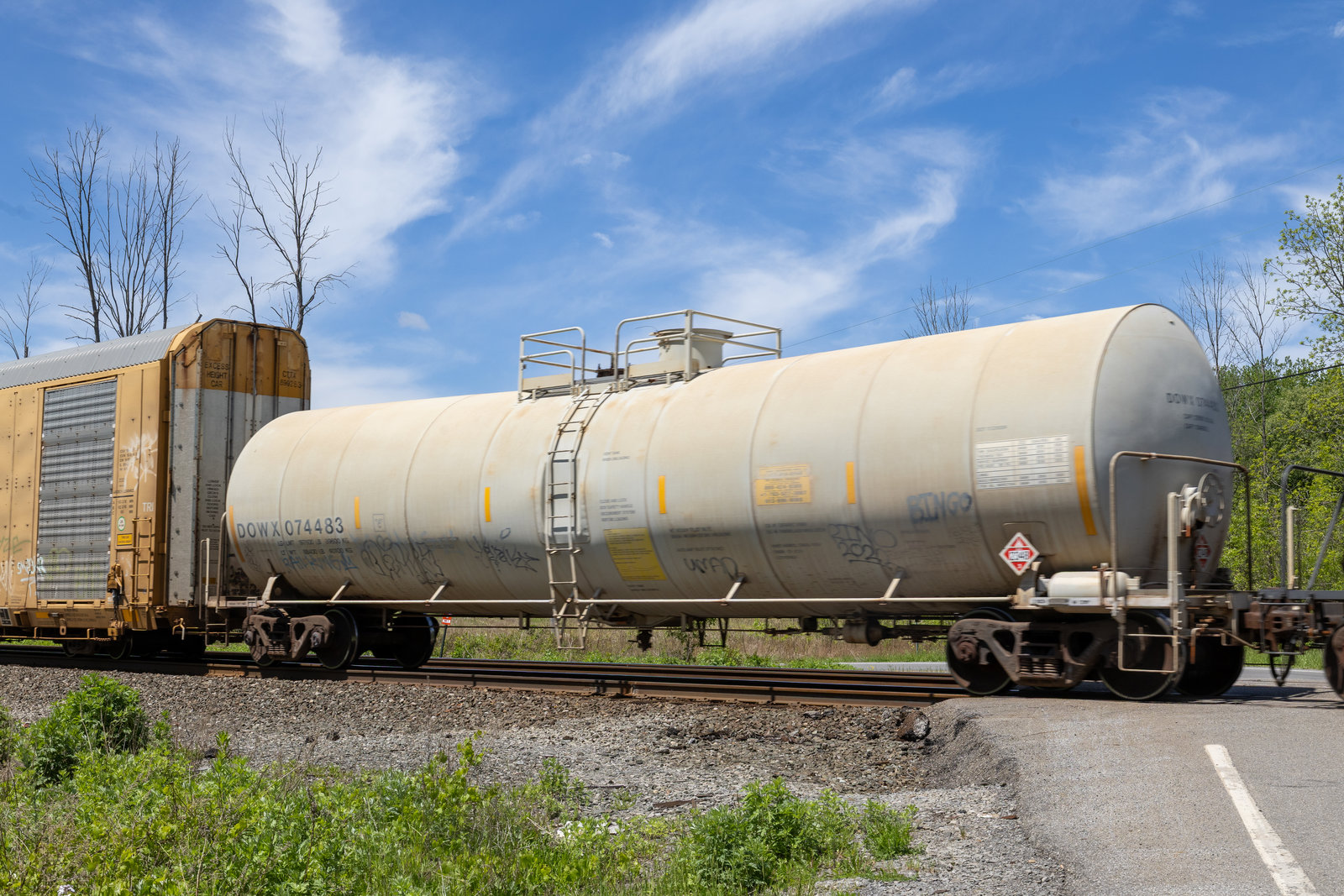 DOWX 074483