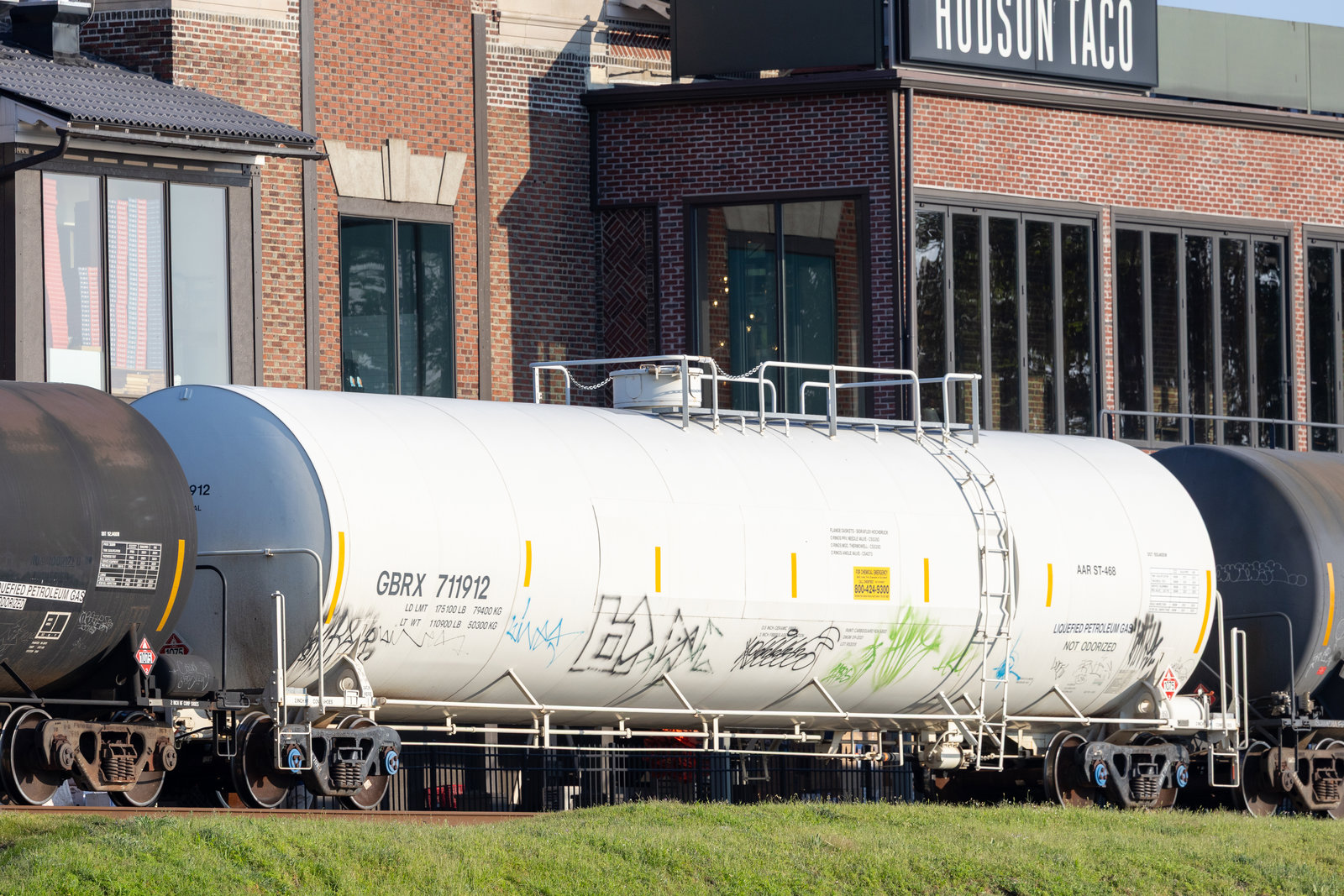GBRX 711912