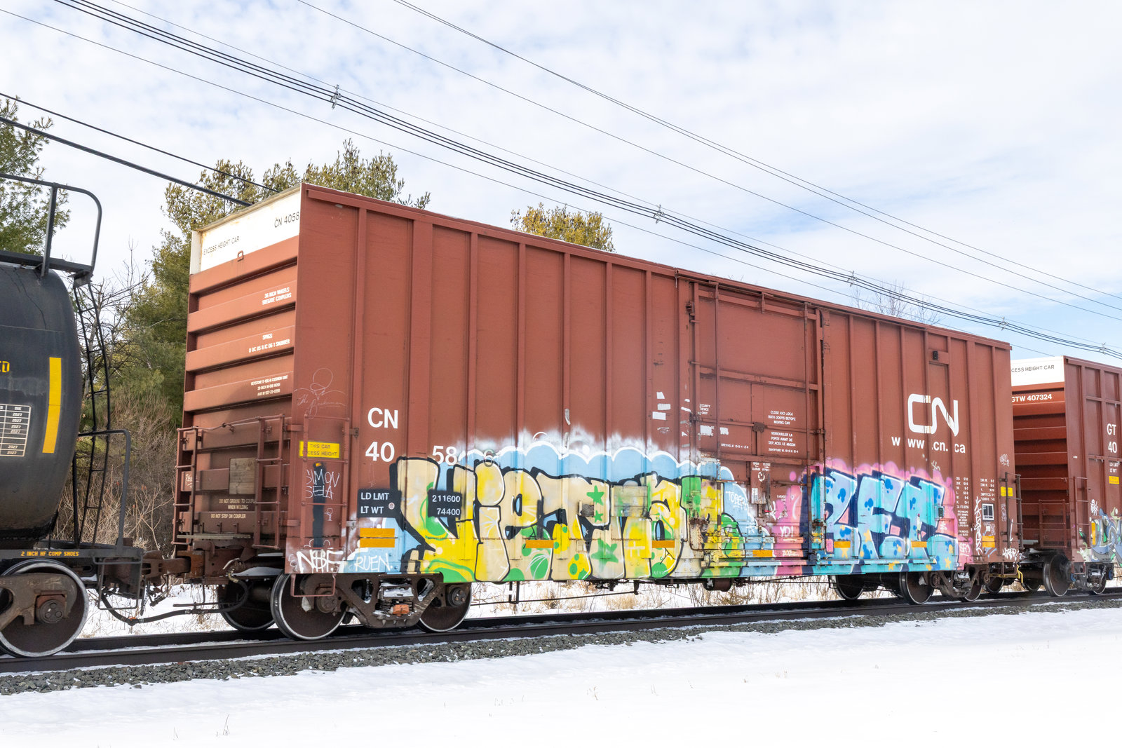 CN 405861