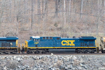 CSXT 7425