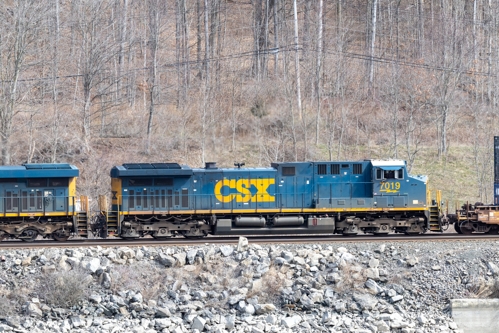 CSXT 7019