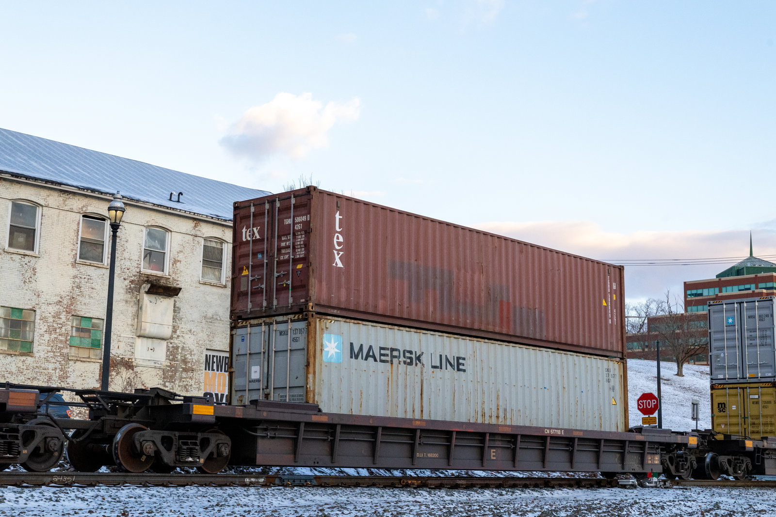 CN 677118E