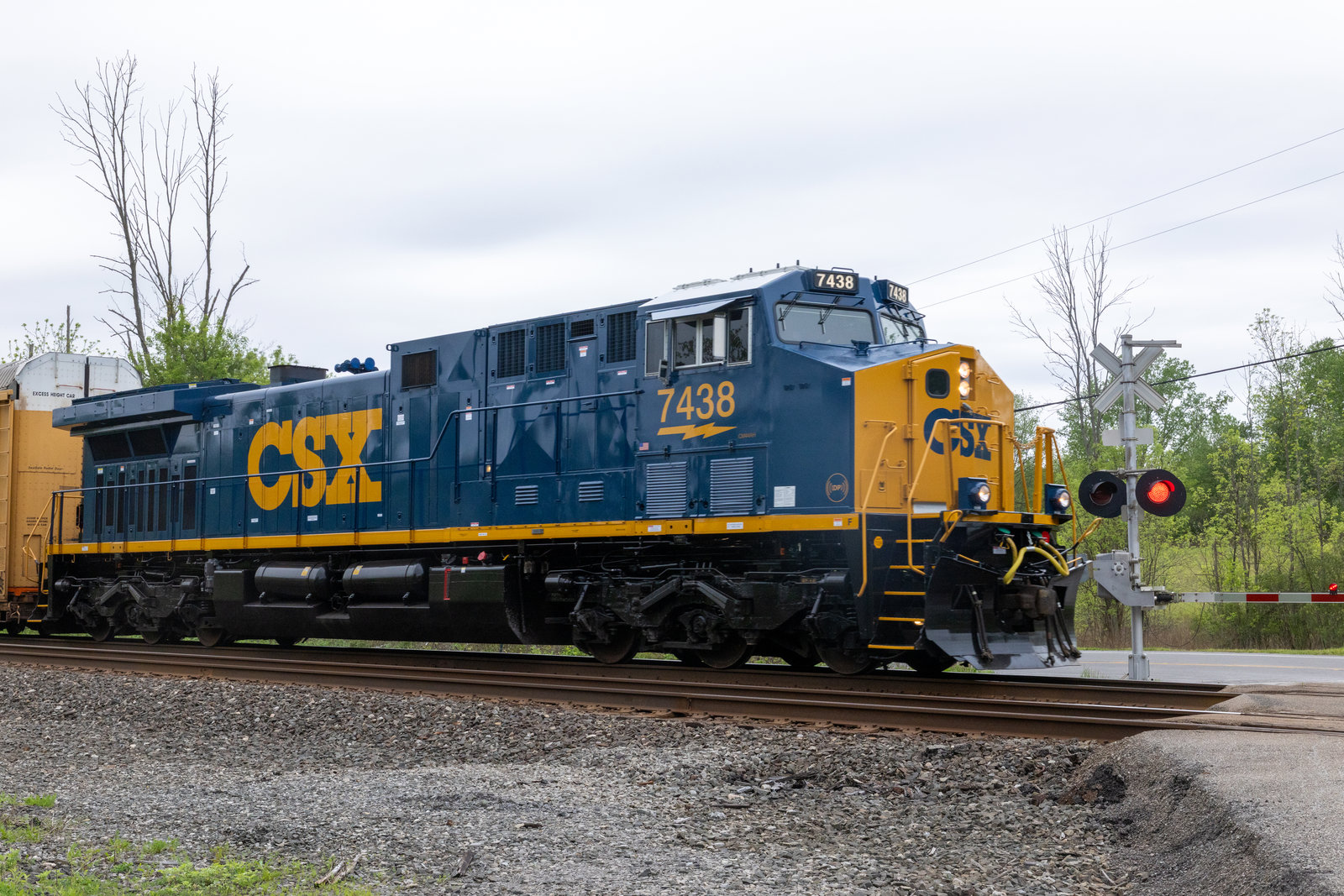 CSXT 7438