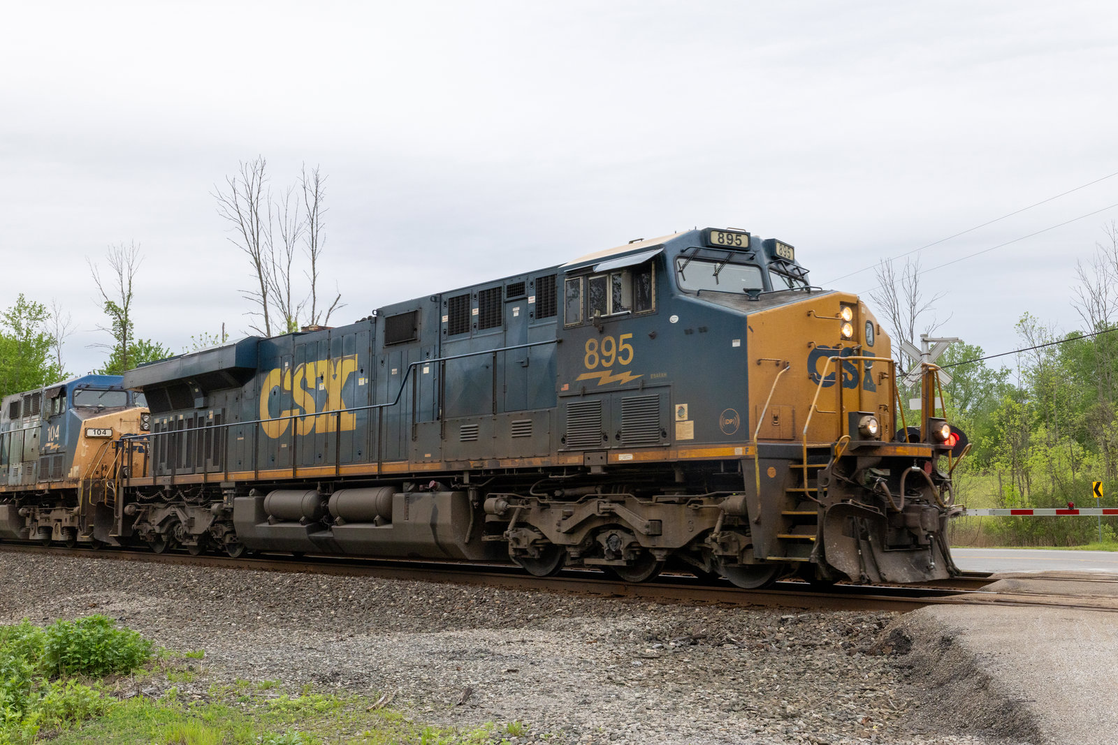 CSXT 895