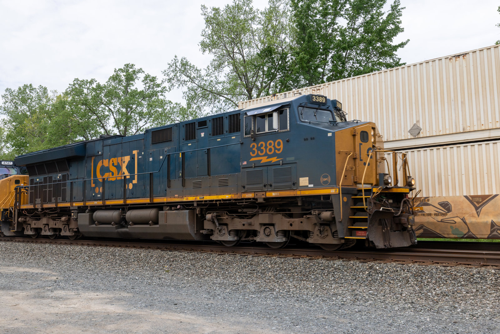 CSXT 3389