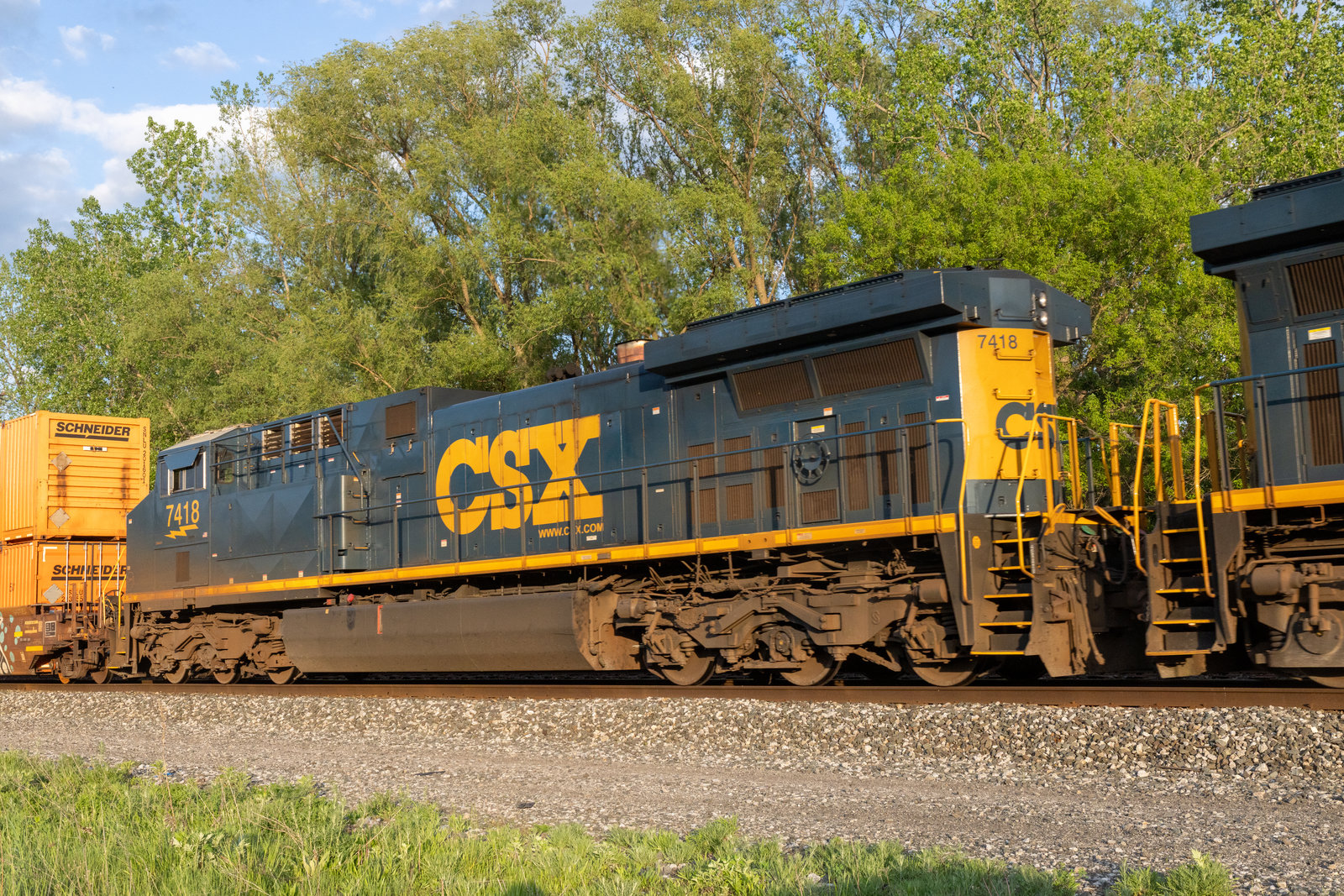 CSXT 7418