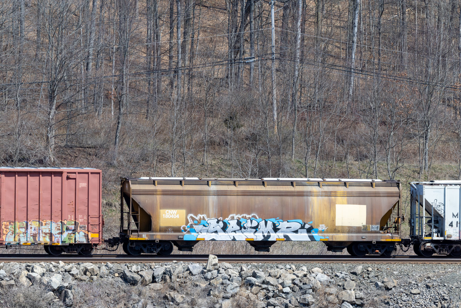 CNW 180404