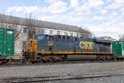 CSXT 832